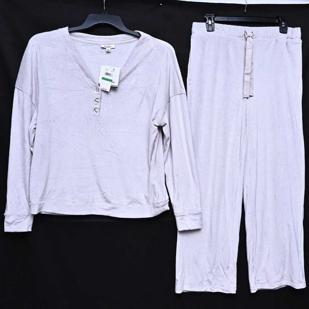 Roudelain Women's Long-Sleeve Ribbed Velour Pajama Set Women's Size L NWTS